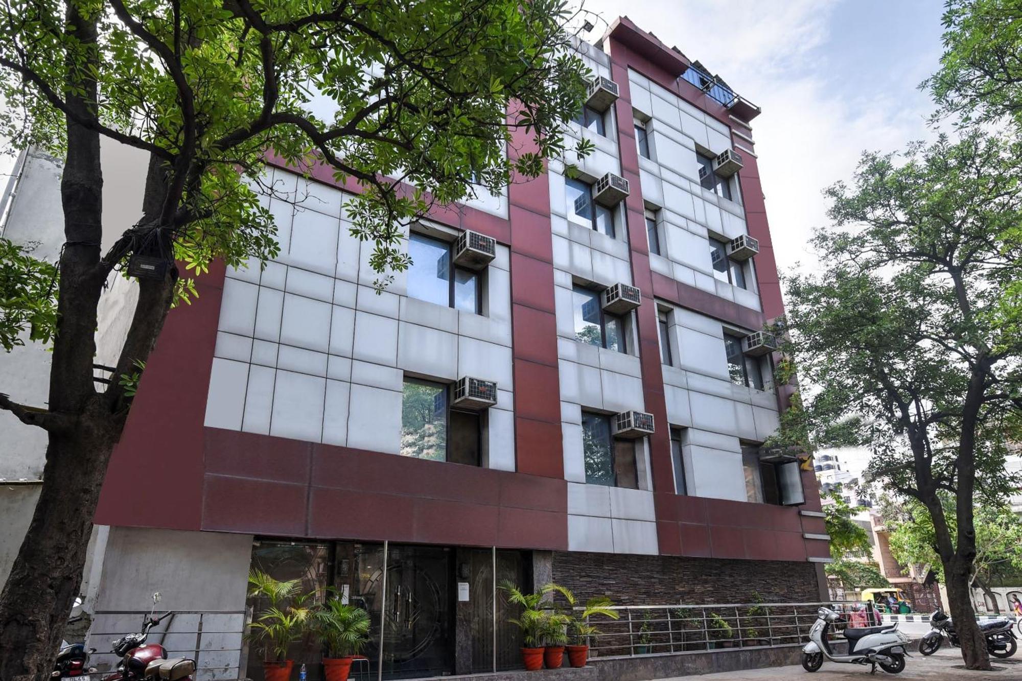Hotel O Kochar Plaza Делхи Екстериор снимка