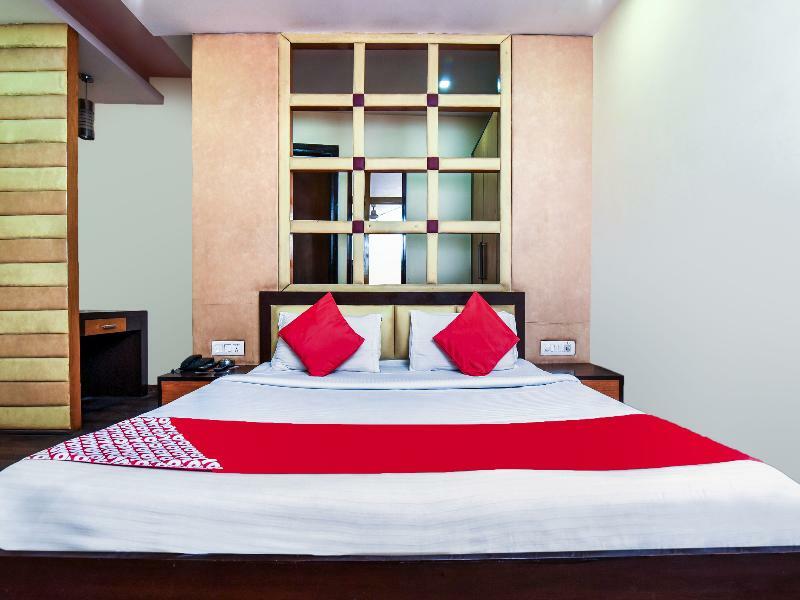 Hotel O Kochar Plaza Делхи Екстериор снимка